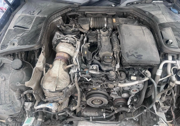 Mercedes-Benz Klasa C cena 52000 przebieg: 212000, rok produkcji 2018 z Warszawa małe 301